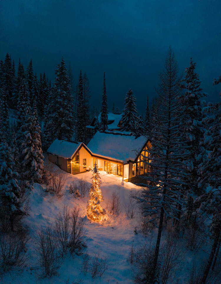 my scandinavian home: Cabin Escape: Dreamy Scandi Ski chalet in Whitefish