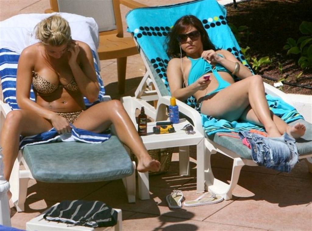 Itsy Bikini Gemma Atkinson And Roxanne Pallett