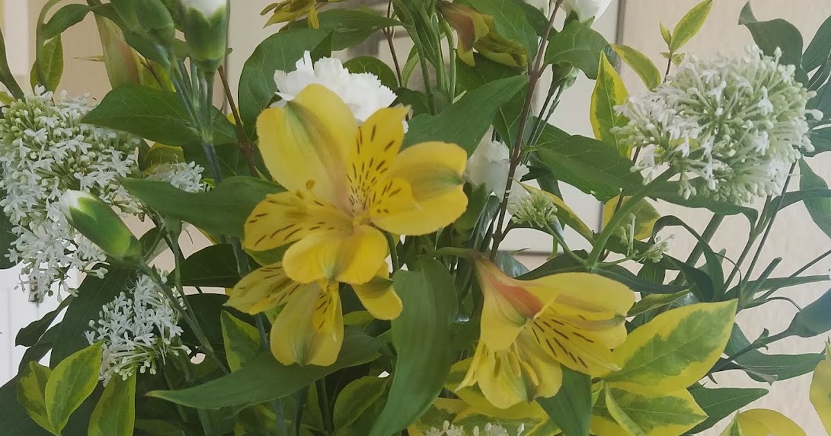 Corpus Christi Altar Flowers