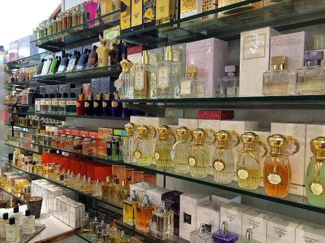 iridescents: Perfume shopping in Frankfurt