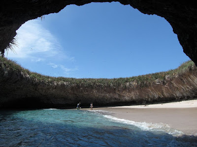 most bizarre natural phenomenas - Hidden beach, Mexico