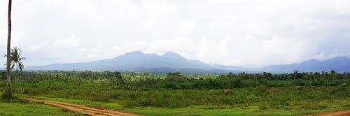 Perjuangan Dibalik Gunung Pesawaran - LAMPUNG COMMUNICATIONS