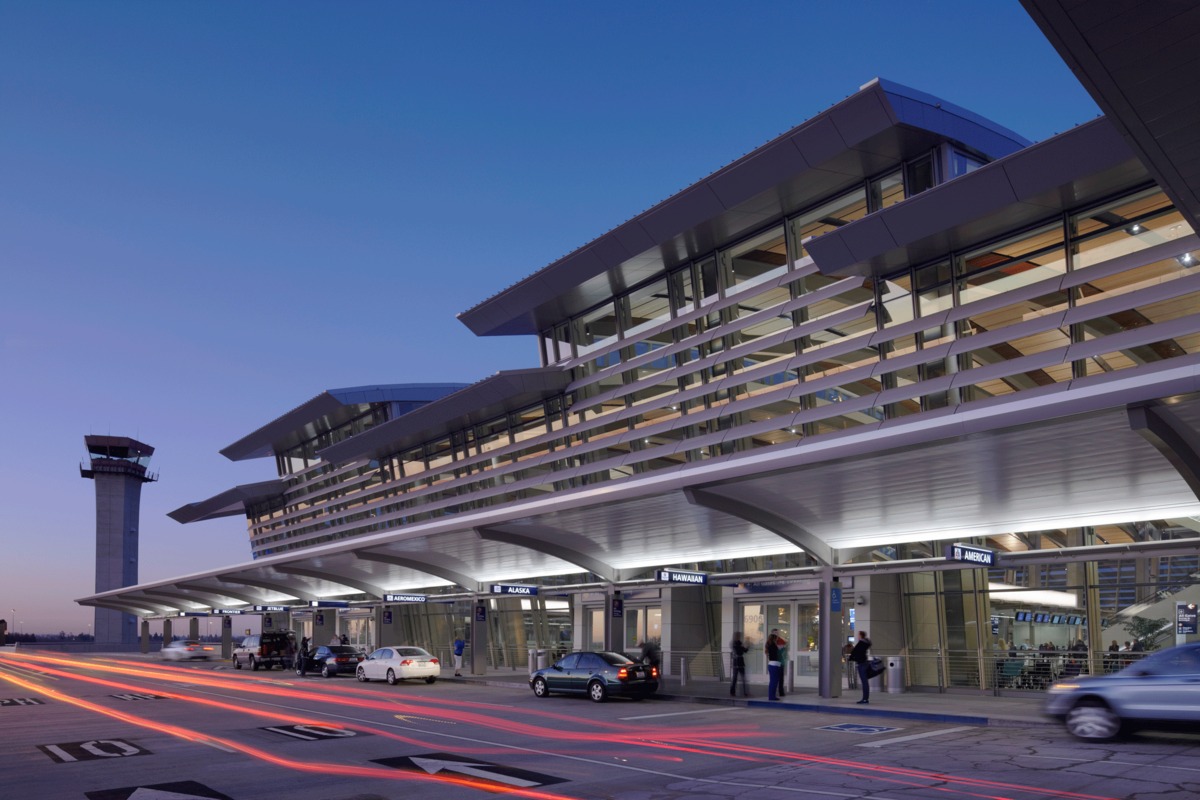 dopravacz Car Rental Prague Airport (PRG)