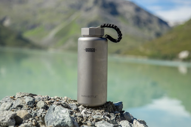 Vargo Para-Bottle  Die ultimative Trinkflasche für Outdoor Aktivitäten  Titan-Trinkflasche 01