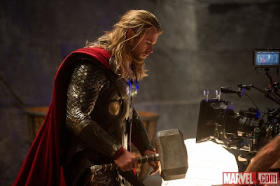 Thor the Dark World Chris Hemsworth Set Photo