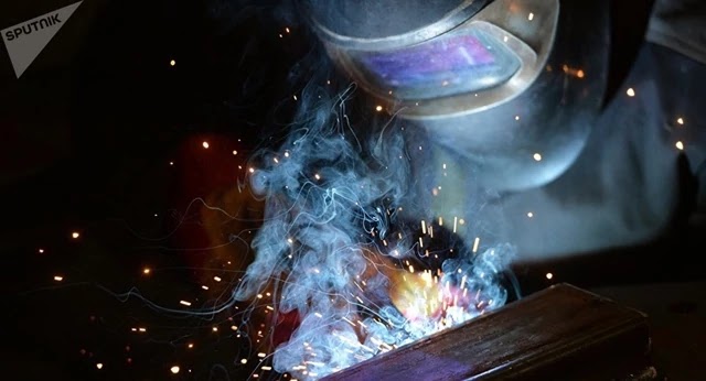 Produção industrial recua e tem pior julho desde 2015 Nesta terça-feira (3), o Instituto Brasileiro de Geografia e Estatística (IBGE) divulgou dados apontando o 3º mês consecutivo de queda na produção industrial.
