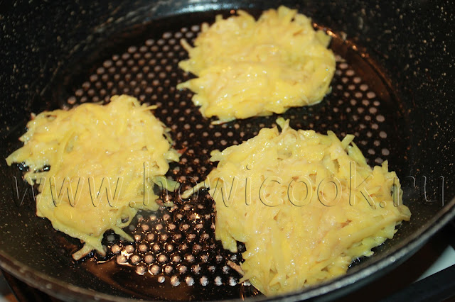 рецепт картофельных оладьев с творожным сыром и слабосоленой семгой с пошаговыми фото