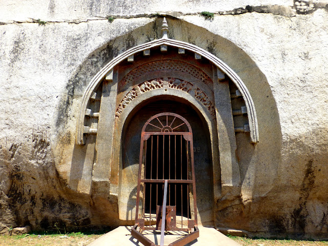 Lomas Rishi Cave