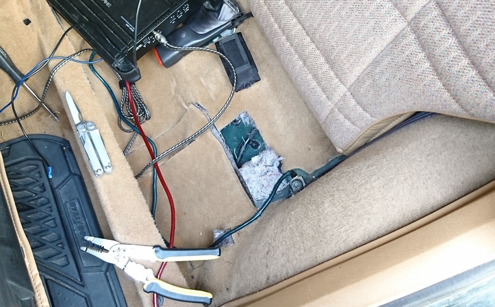 Urban Trailseeker Jeep Cherokee XJ Fuel Pump KillSwitch