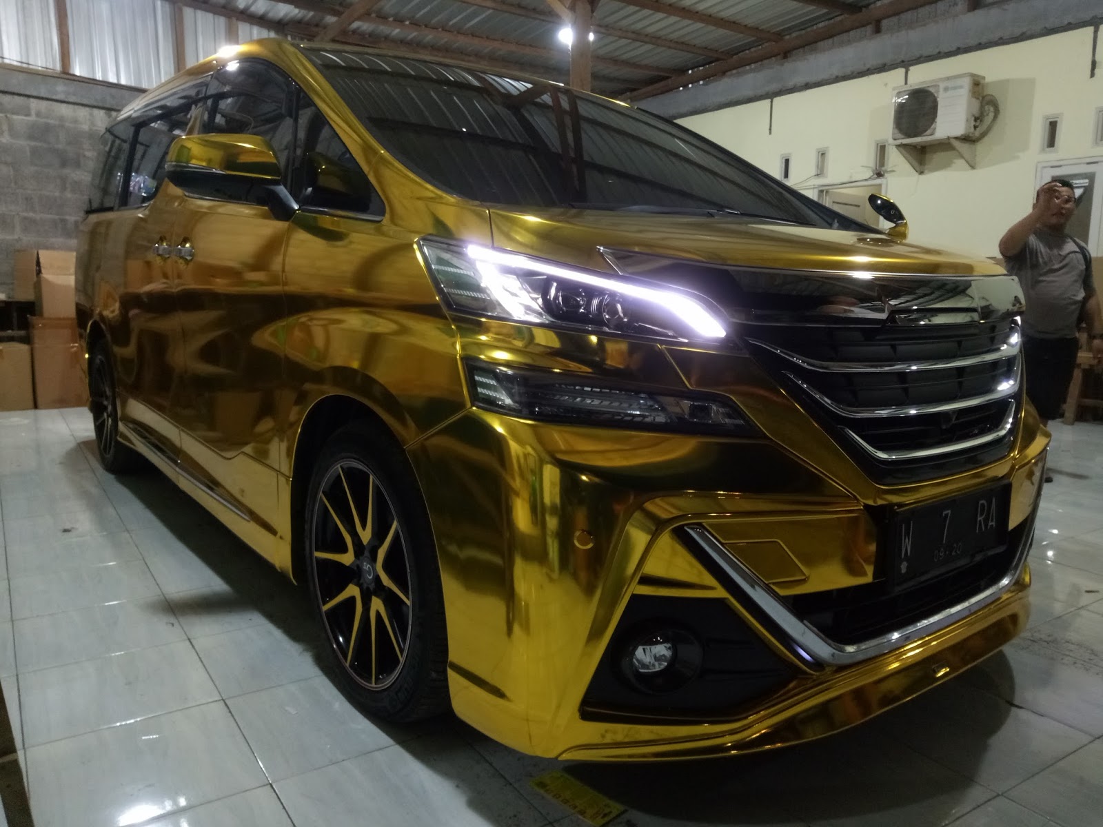 Jasa Wrapping  Mobil  Full Body Surabaya  Indonesia 