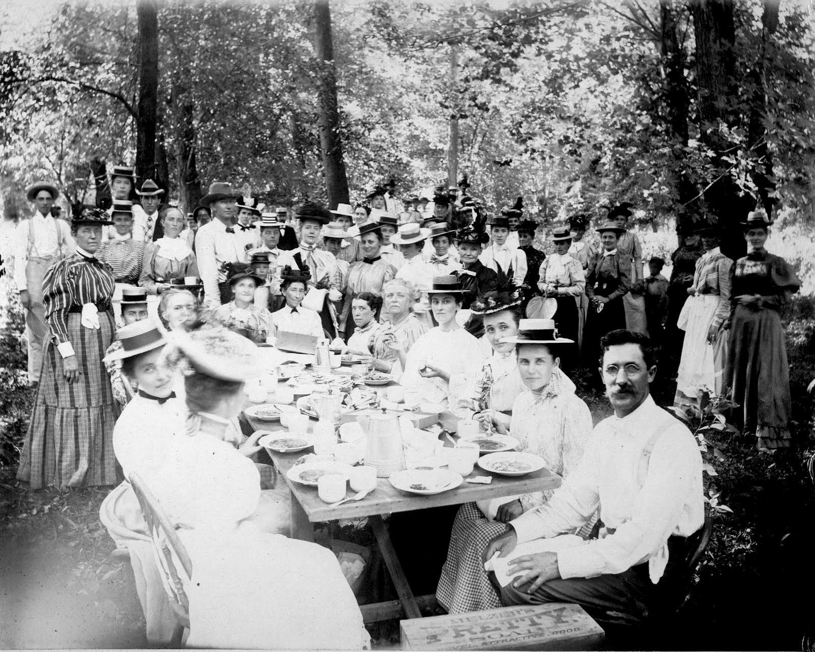 The temples of consumption Phillip Johnson, Roofless Church in New