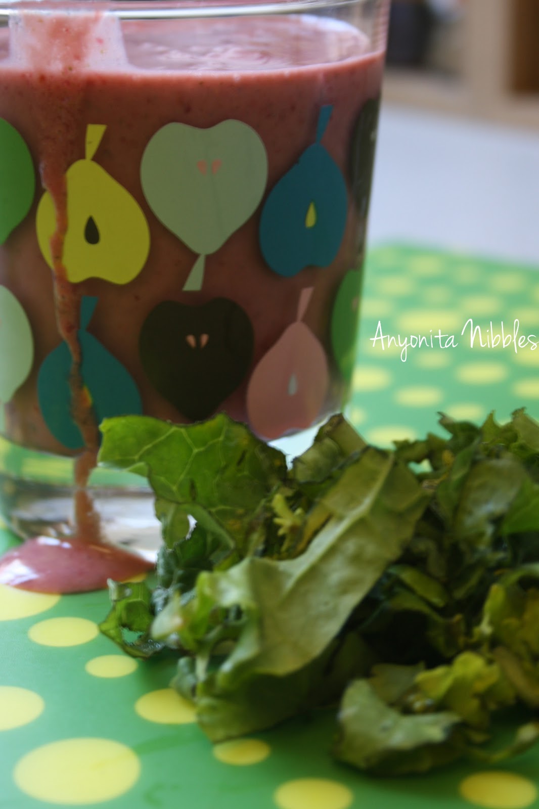 Anyonita Nibbles GlutenFree Recipes Gluten Free Kale Berry Smoothie