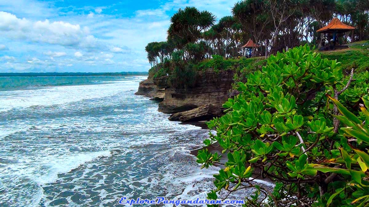 Pantai Batu Hiu