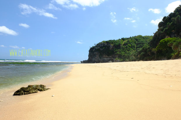 Piknik Sebentar ke Pantai Sanglen, Gunungkidul - Catatan Nobi