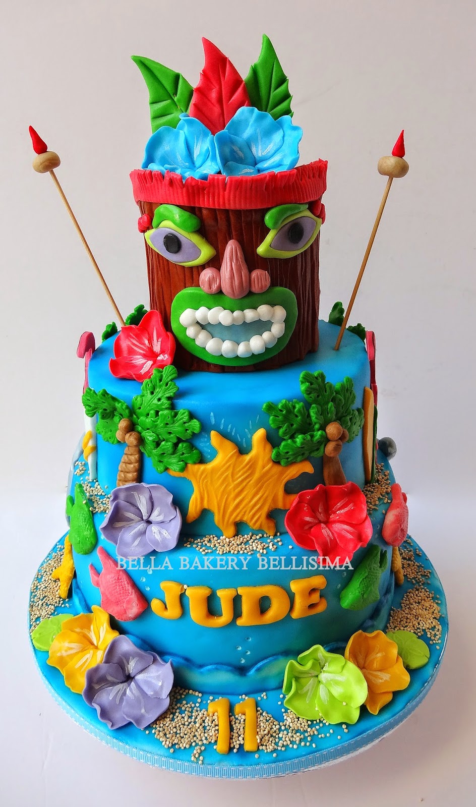  HAWAIIAN LUAU CAKE