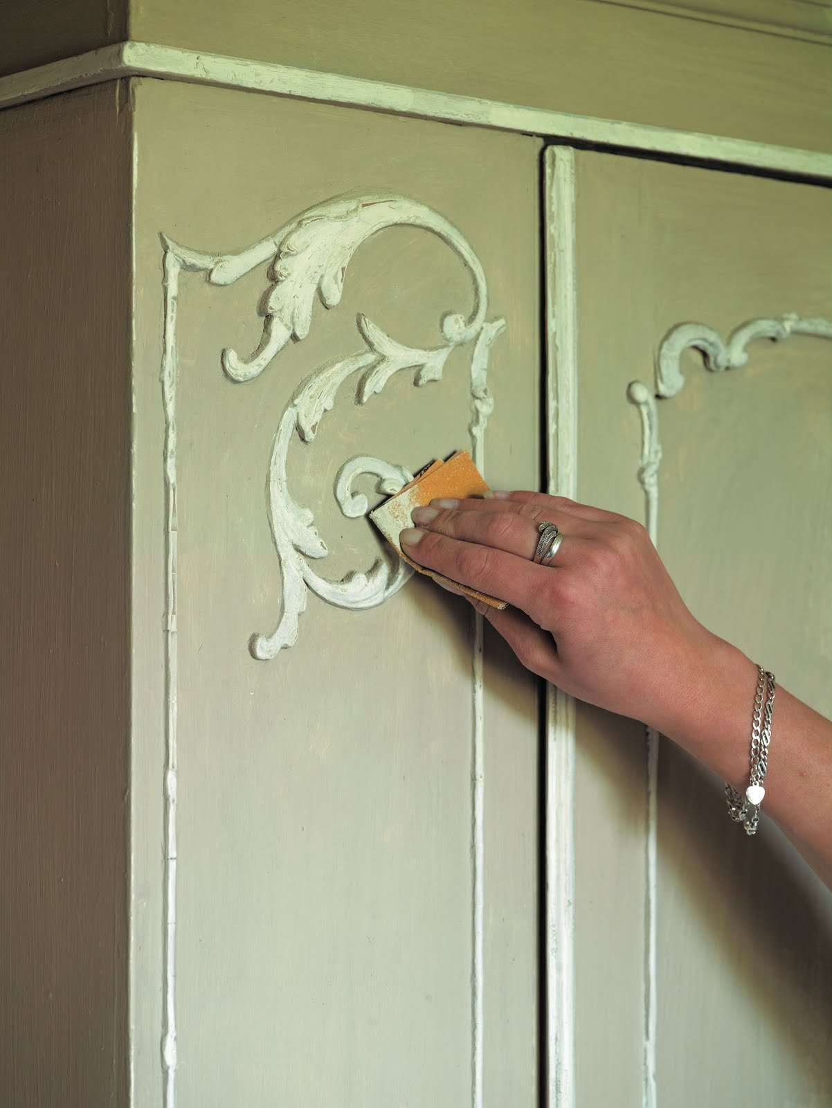 Shades of Amber: How to Use Chalk Paint®