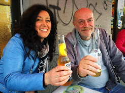 L'artista Elisabetta Franceschini ed il giornalista Tony Capuozzo al Caffè51 Milano