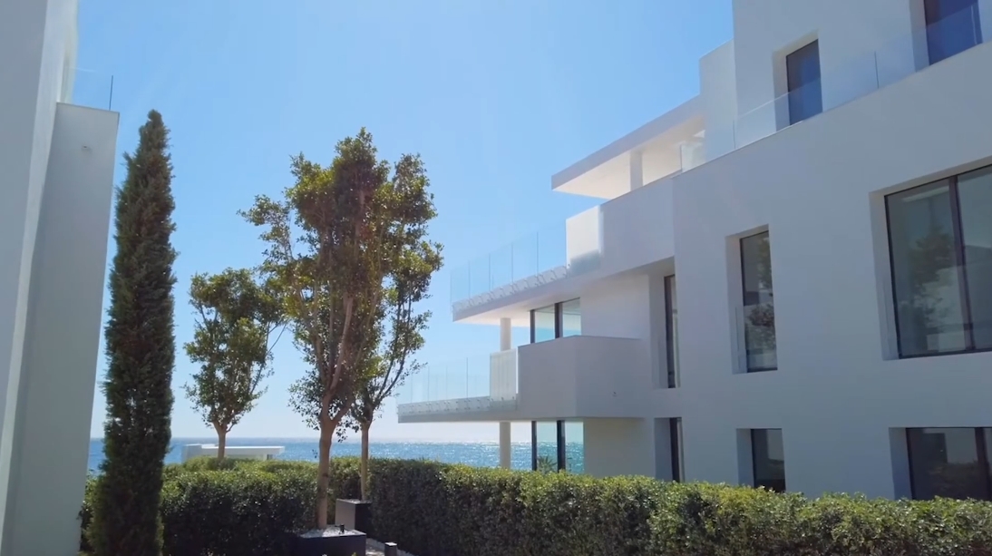 32 Photos vs. Emare Estepona Luxury Beachfront Condos Interior Design Tour