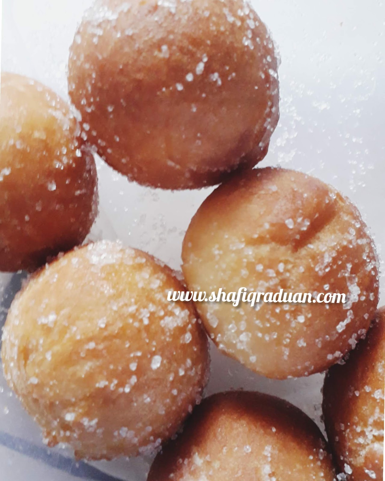 Blog Rasmi Shafiq Raduan™ : Cara Buat Donut Ball (Donut 