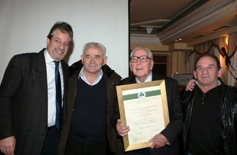 Επίτιμος πρόεδρος ο Μακρόπουλος!