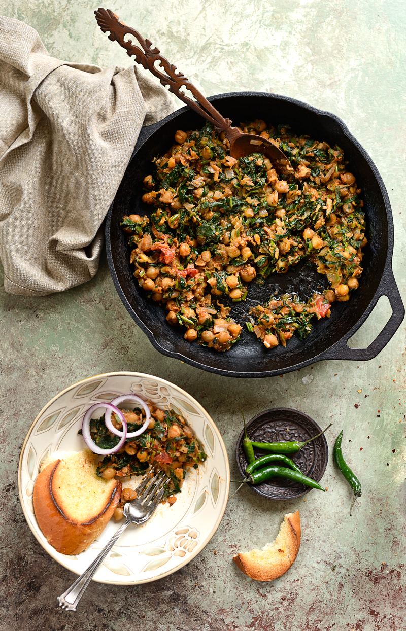 Turmeric n spice: Curried Chickpeas and spinach on a toast