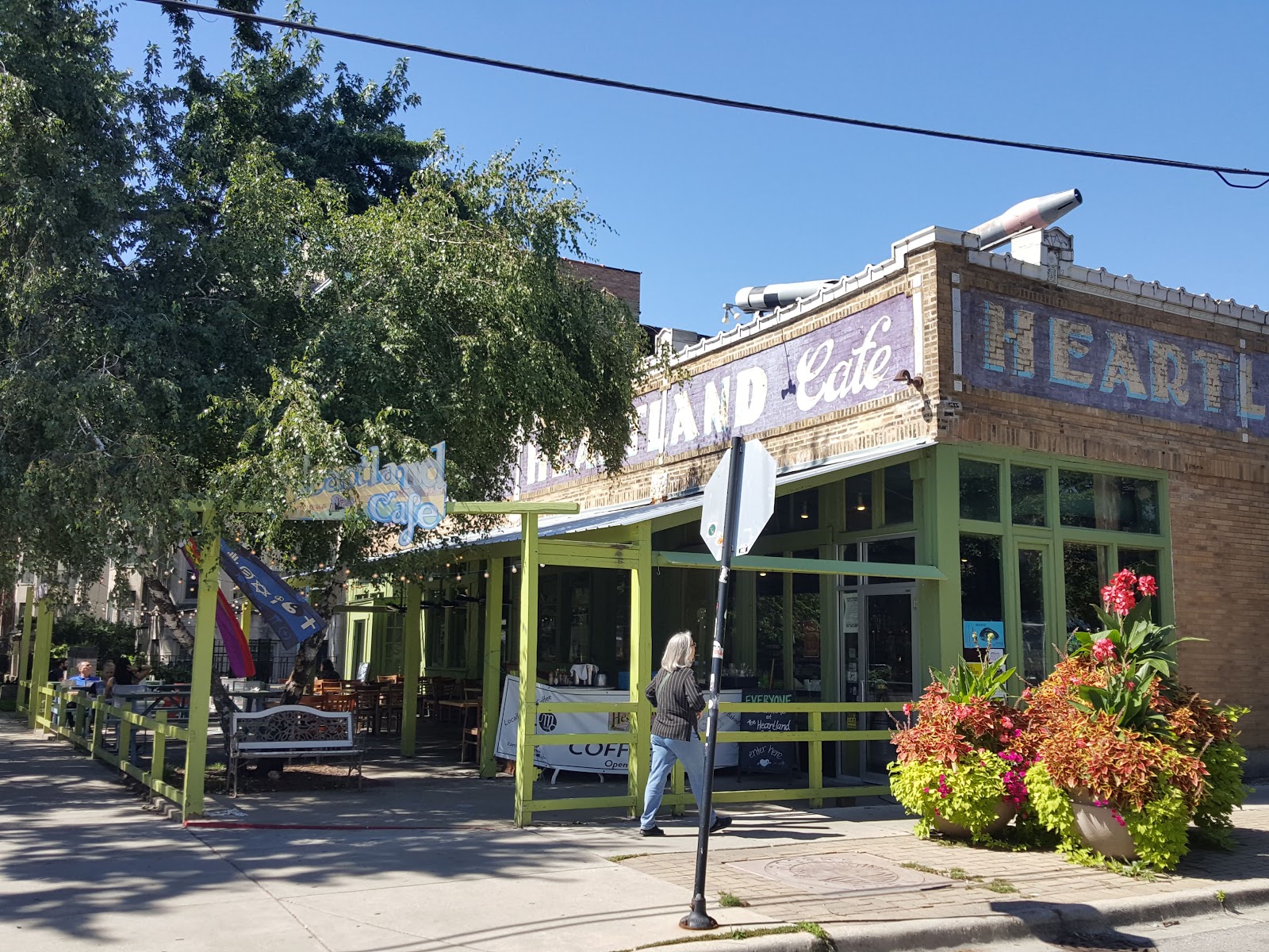 The Chicago Real Estate Local Sad! Heartland Cafe, Red Line Tap