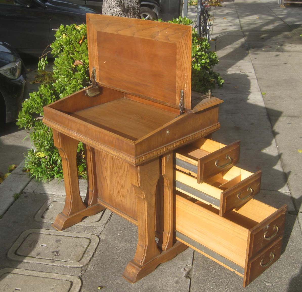 UHURU FURNITURE & COLLECTIBLES SOLD OldFashioned Desk 100