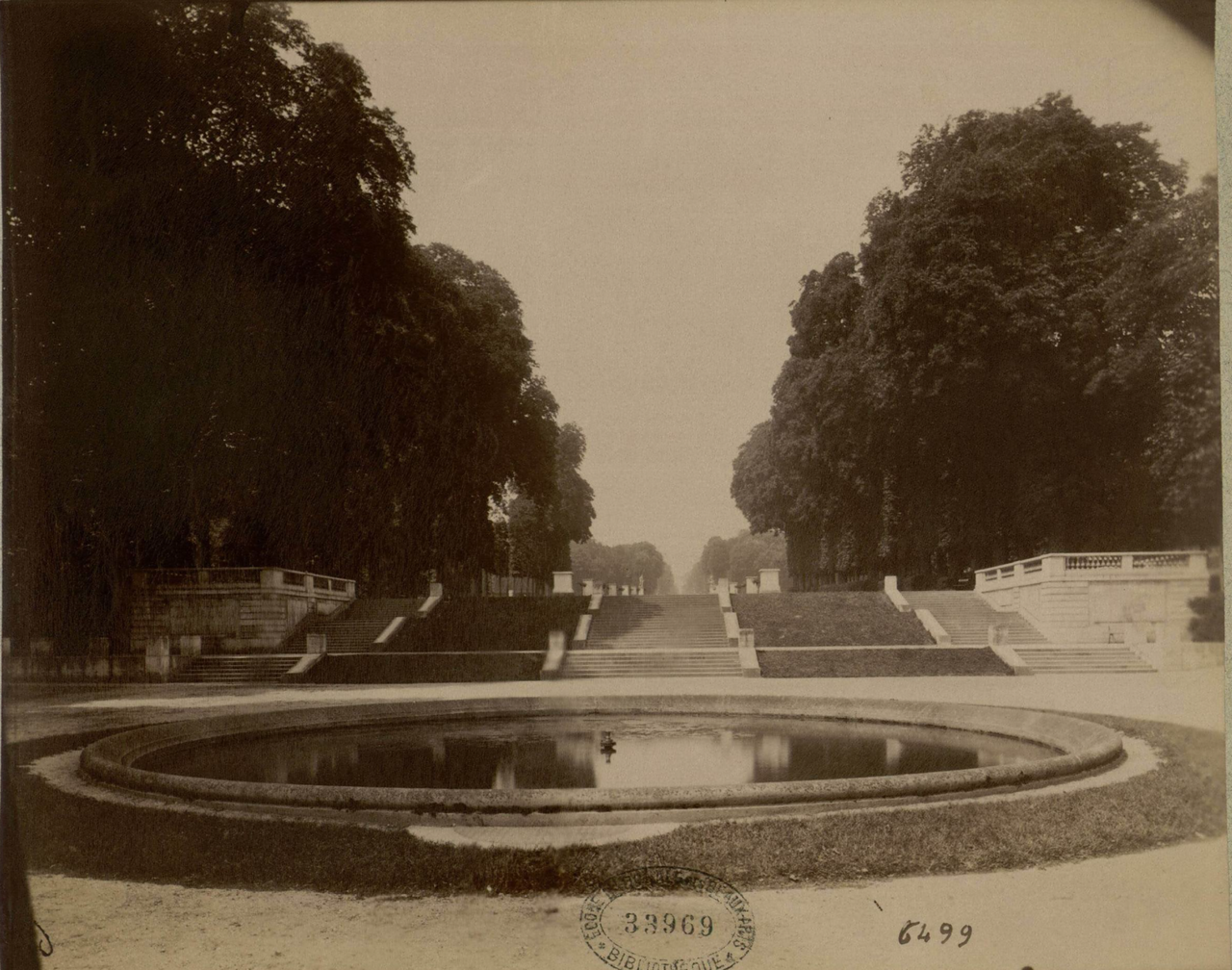 40 Vintage Photographs Illustrate an Old Paris in the Late 19th and ...