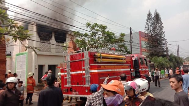 Rumah Opick Alami Kebakaran, 6 Unit Damkar Dikerahkan
