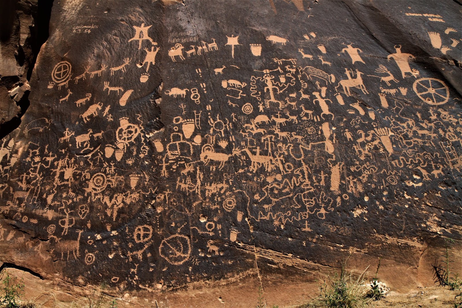 Tied to the Post Twin Rocks Trading Post Keep the Art in Rock Art