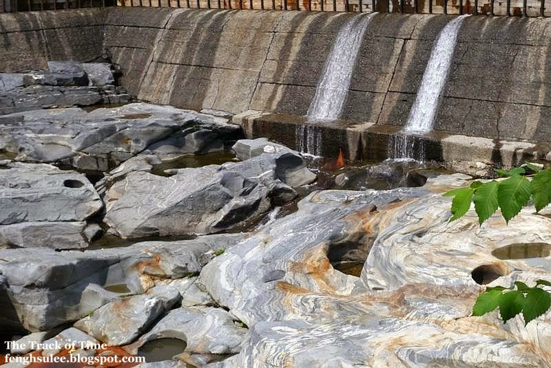 Salmon Falls and Glacial Potholes The Track of Time