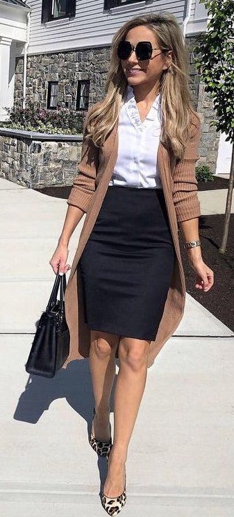 Tight Skirts Page: Office Girls 32: Corporate Class