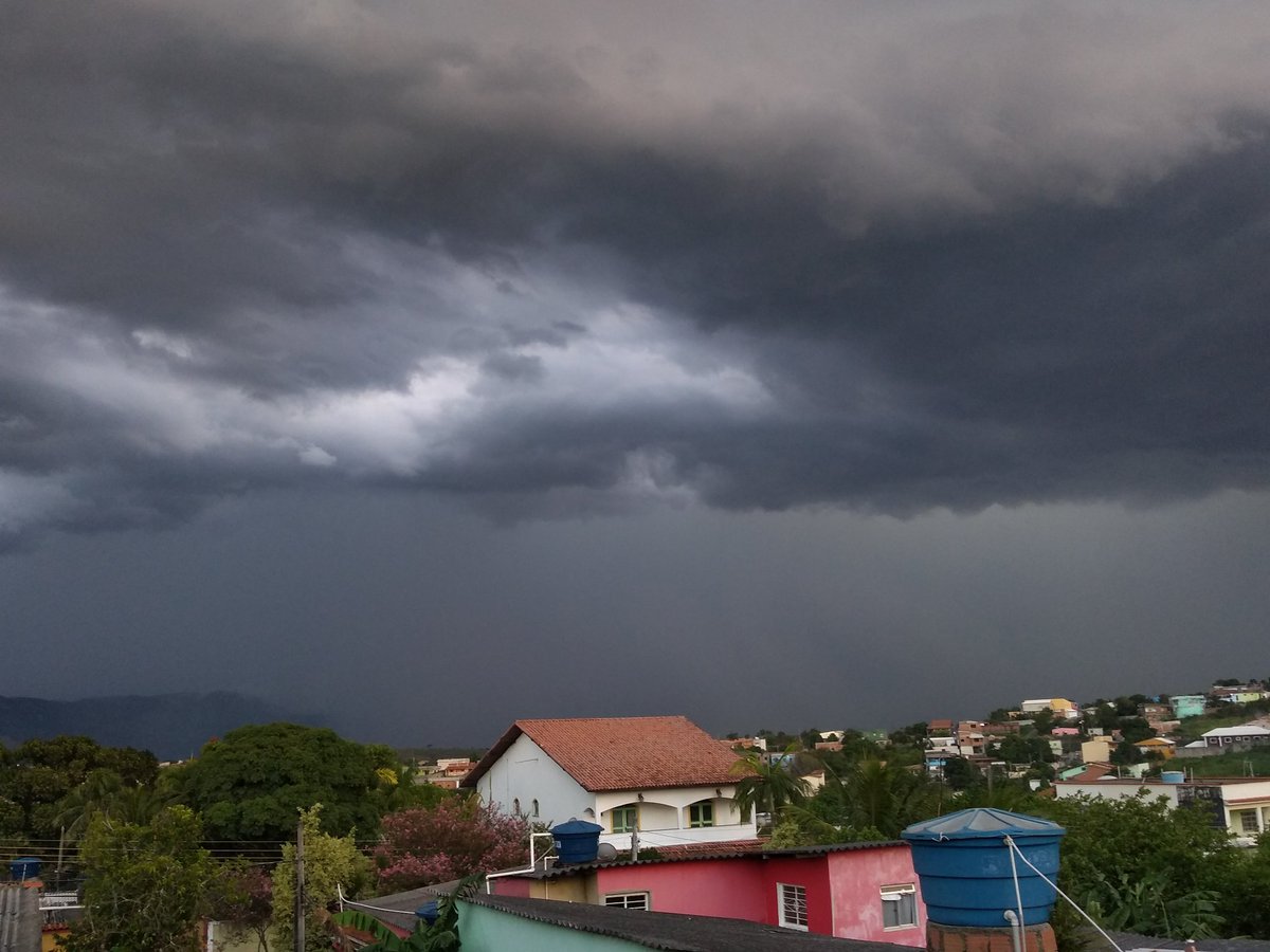 Meteorologia prevê possibilidade de muita chuva a partir do dia 1º de Janeiro em Malhada de Pedras e região circunvizinhas Meteorologia prevê possibilidade de muita chuva a partir do dia 1º de Janeiro em Malhada de Pedras e região circunvizinhas