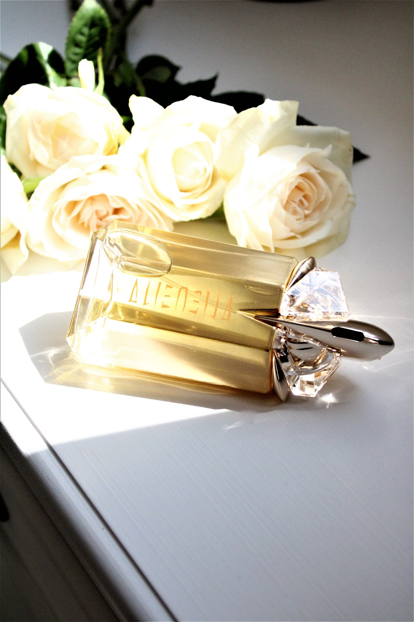 ALIEN GODDESS MUGLER