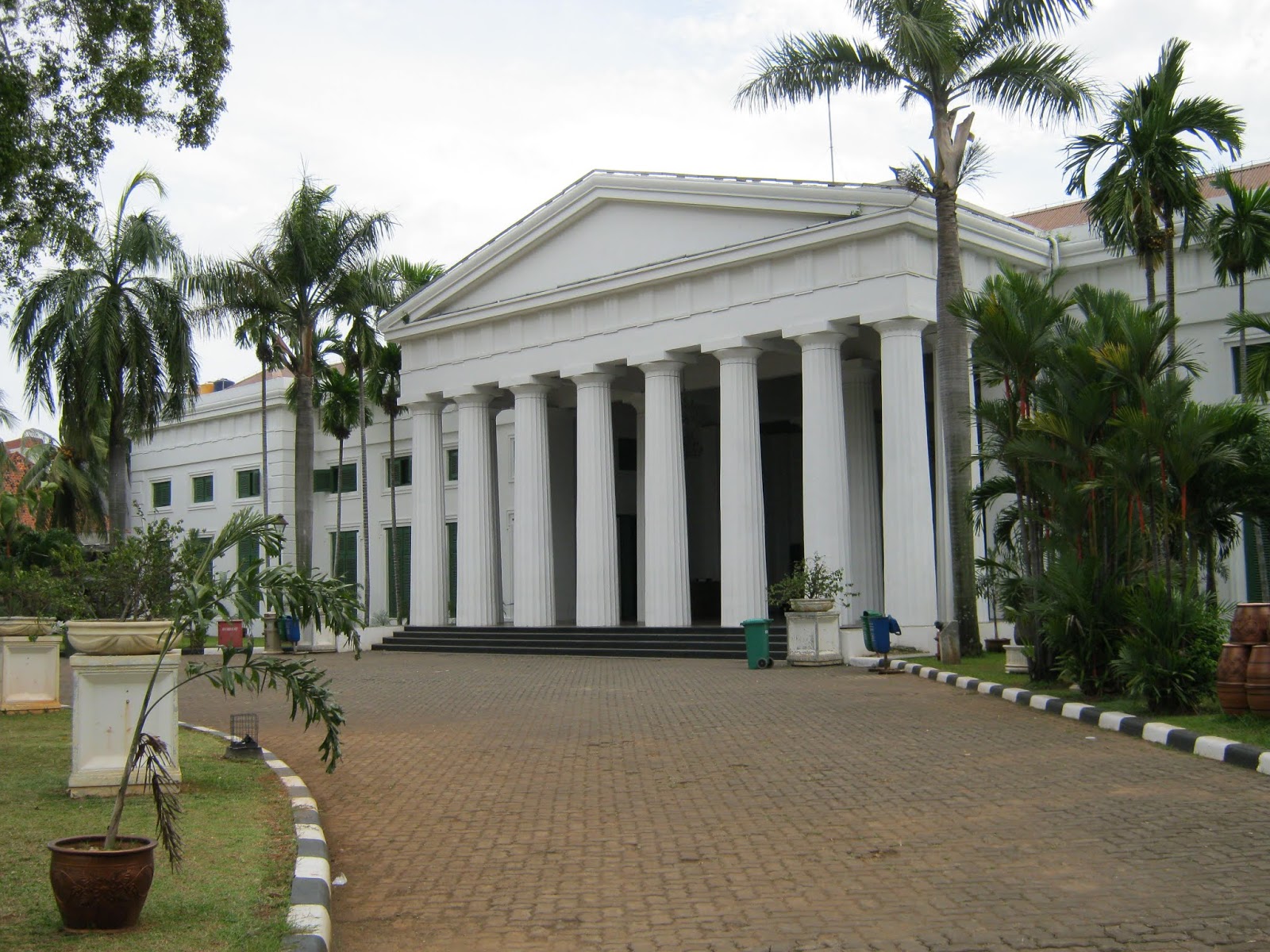 Penting Museum Seni Rupa Dan Keramik