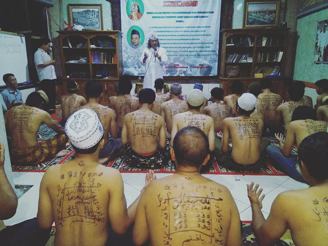 Istighosah Tak Lazim Ala Nuril Arifin Diedit Menjadi Istighosah Tak Lazim Ala Nuril Arifin Diedit Menjadi