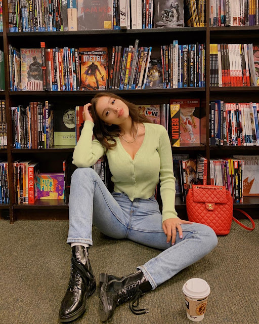 Sophie Mudd – Social Media 10-31-2019 - RitzyStar