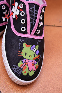 Hello Kitty zombie shoes