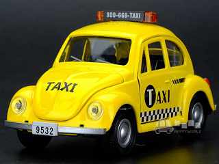 Turis Arab Naik Taxi