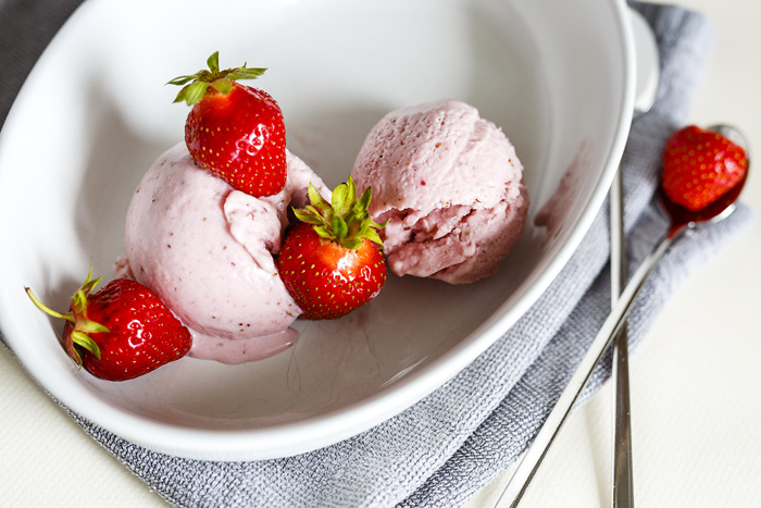 Leckeres Erdbeereis zum selber machen, mit nur 3 Zutaten! — Christina ...