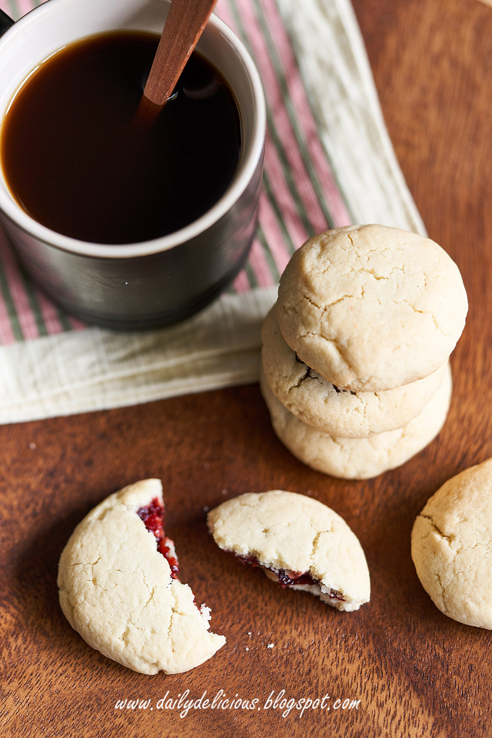 dailydelicious Jam filled cookies