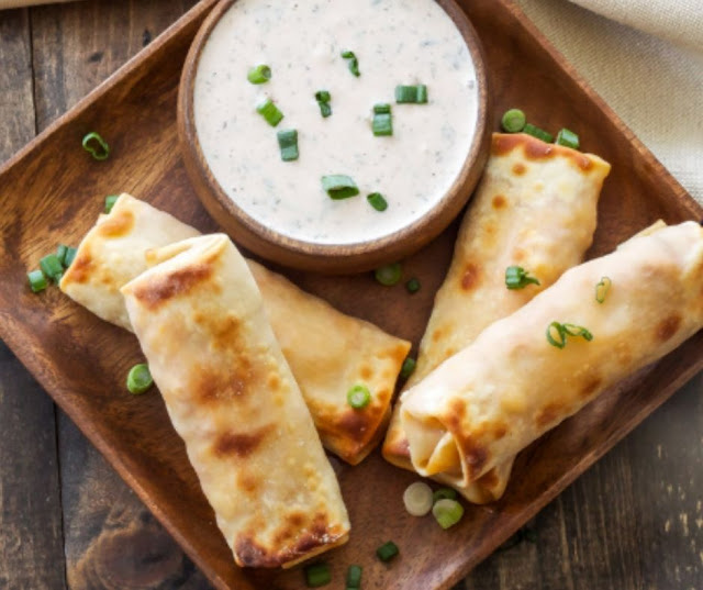 BAKED BBQ CHICKEN EGG ROLLS WITH BBQ RANCH DIPPING SAUCE