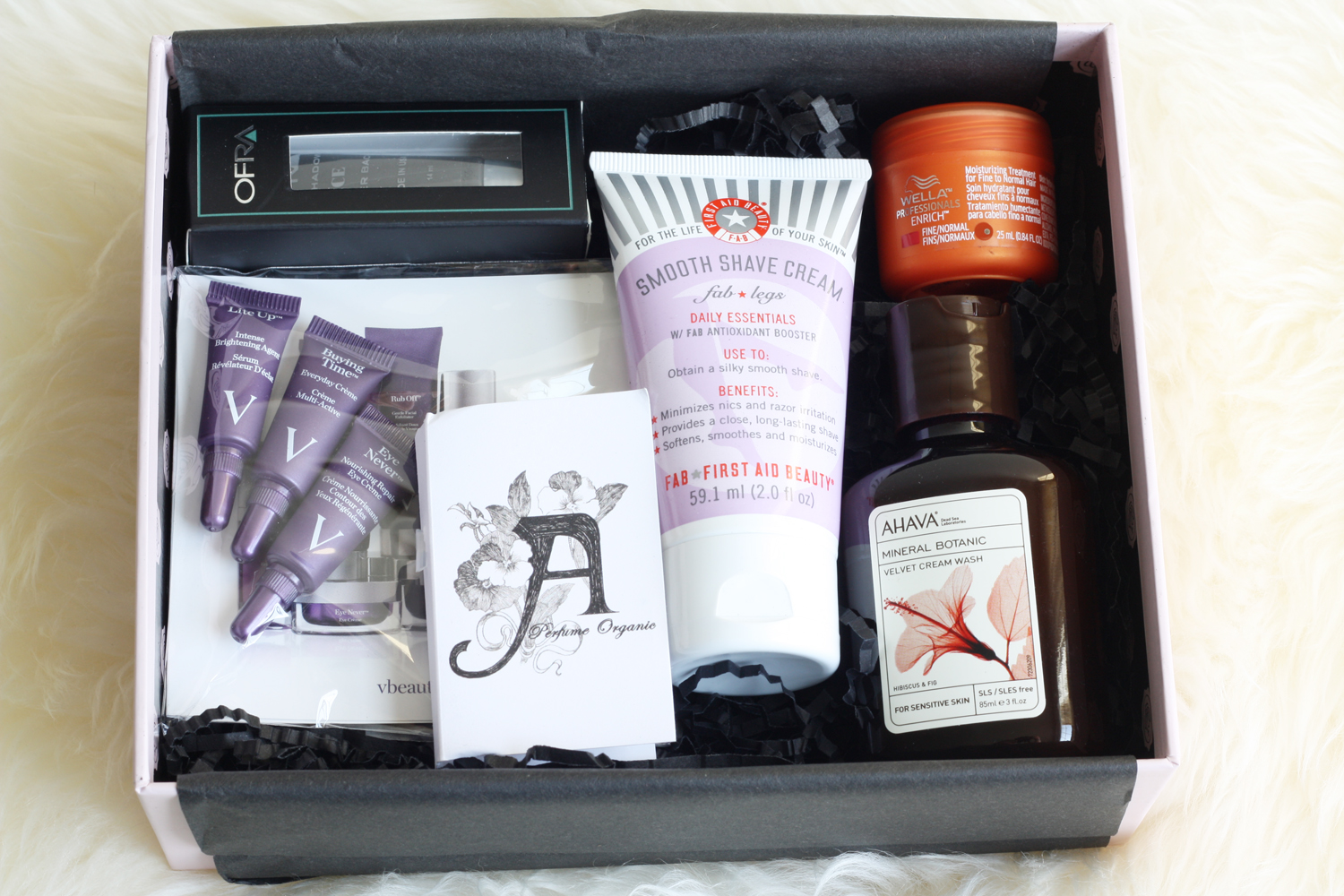 That Winsome Girl June 2012 GLOSSYBOX USA