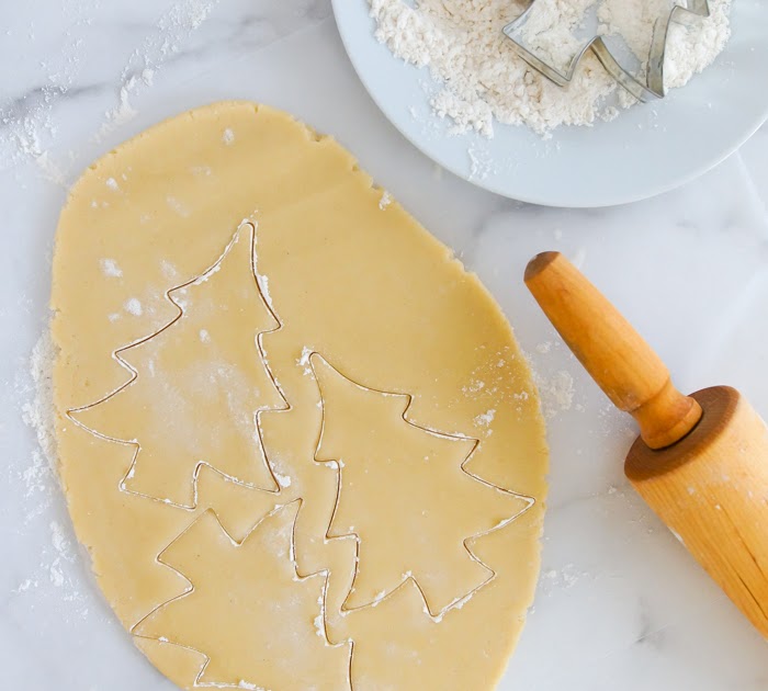How to Make the Cutest Holiday Decorated Cookies | Bake at 350°