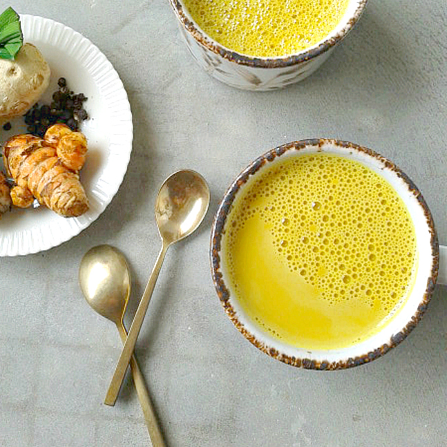 lo fodmap hi turmeric ginger and pandan latte
