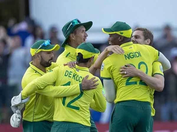 News, World, Sports, South Africa, Players, Runs, Cricket, South Africa beats West Indies by 1 run in third T20, leads series 2-1