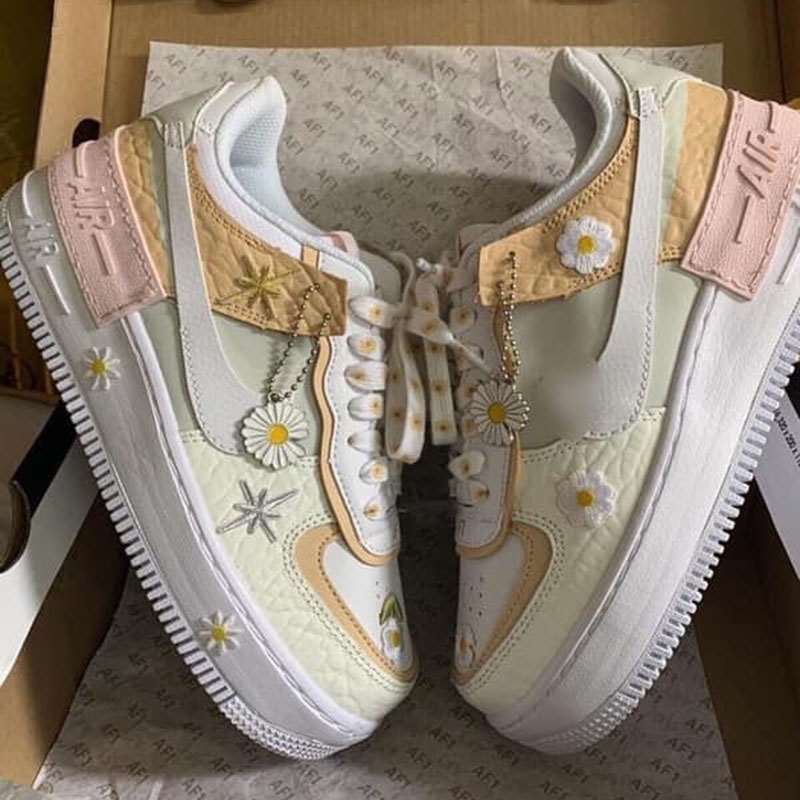 Giày thể thao hoa cúc 03122002, phong cách trẻ trung Giày thể thao hoa cúc 03122002, phong cách trẻ trung