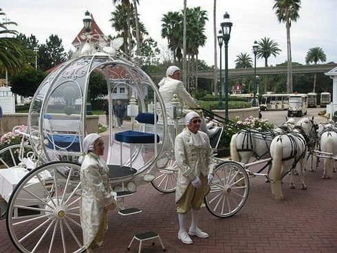 Top 14 Enchanting Cinderella Wedding Carriages For Your Sacred And