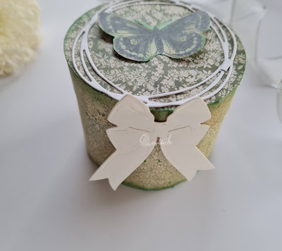 DIY Paper boxes, Cylindrical paper box, Easy paper boxes, Paper boxes without dies, St Patrick's day crafts, Quillish