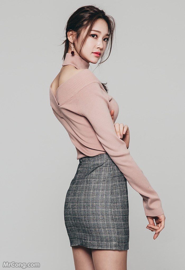 Beautiful Park Jung Yoon in the January 2017 fashion photo shoot (695 photos) photo 32-2